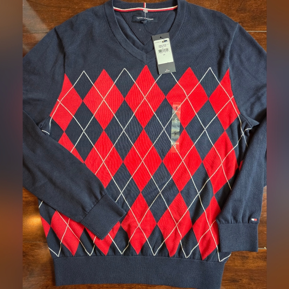 Tommy Hilfiger Men's V-Neck Sweater - Red and Navy Argyle NWT